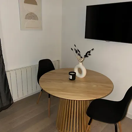 O Stras 25m Carre Apartment *